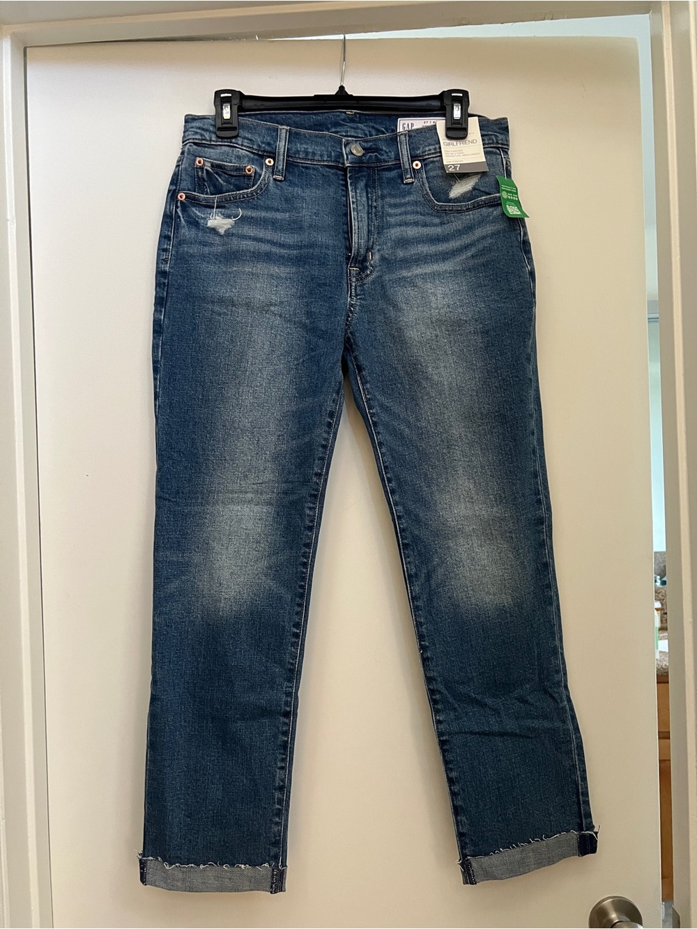 NWT GAP Mid-rise Girlfriend Cut Jeans